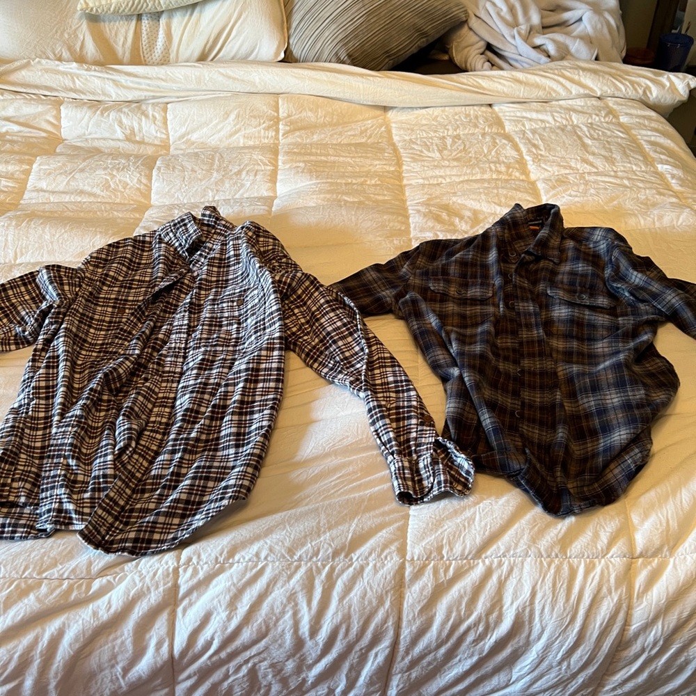 Men’s 2 plaid shirt bundle size large